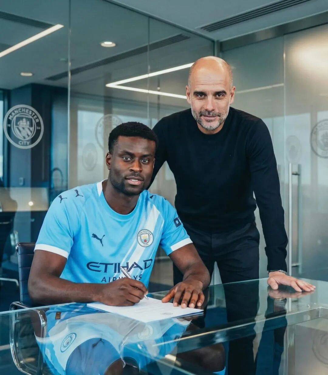 离谱！费城76人赛后队长鼓劲曼城伤情更新备战中超，今夜多特蒙德调整名单以备欧联 -九游体育